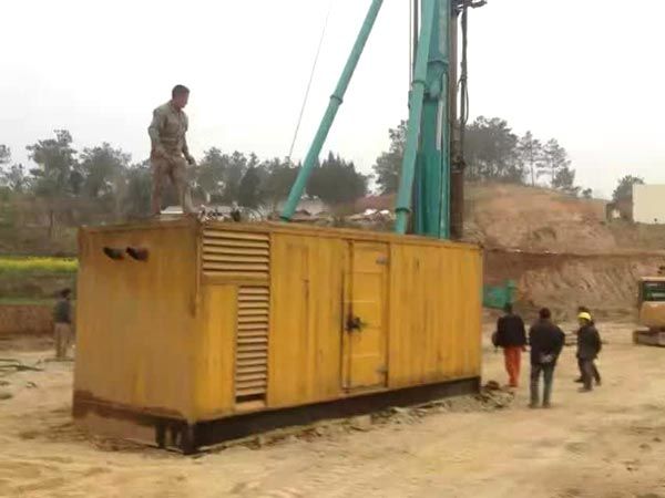 穆棱如何判断水冷式机油散热器密封件是否需要更换？